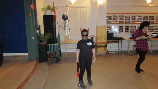 12 - Kisördög