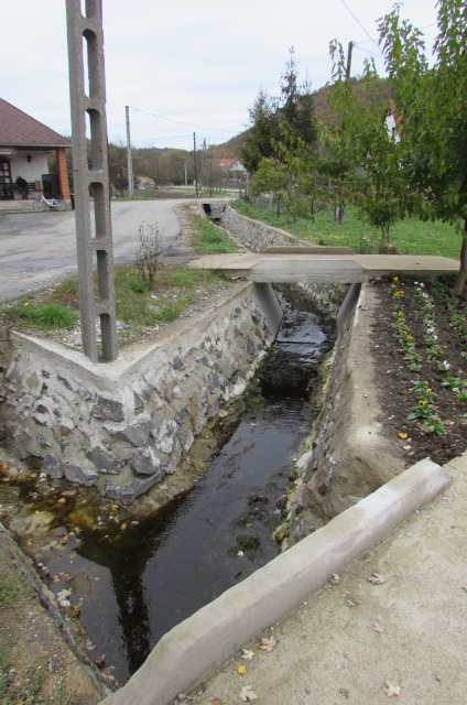 Burkolt meder 3